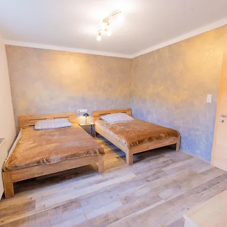 Apartmenthaus 113 *