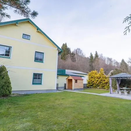 Apartmenthaus 113 *